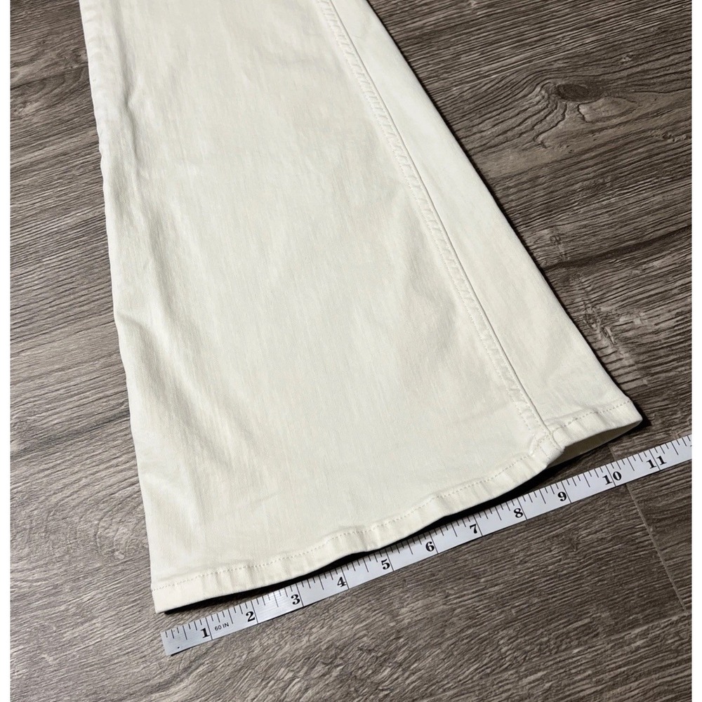Free People Penny Stretch Pull-On Mid Rise Flare Jeans Worn White SZ 29 (28x33) - Picture 11 of 11